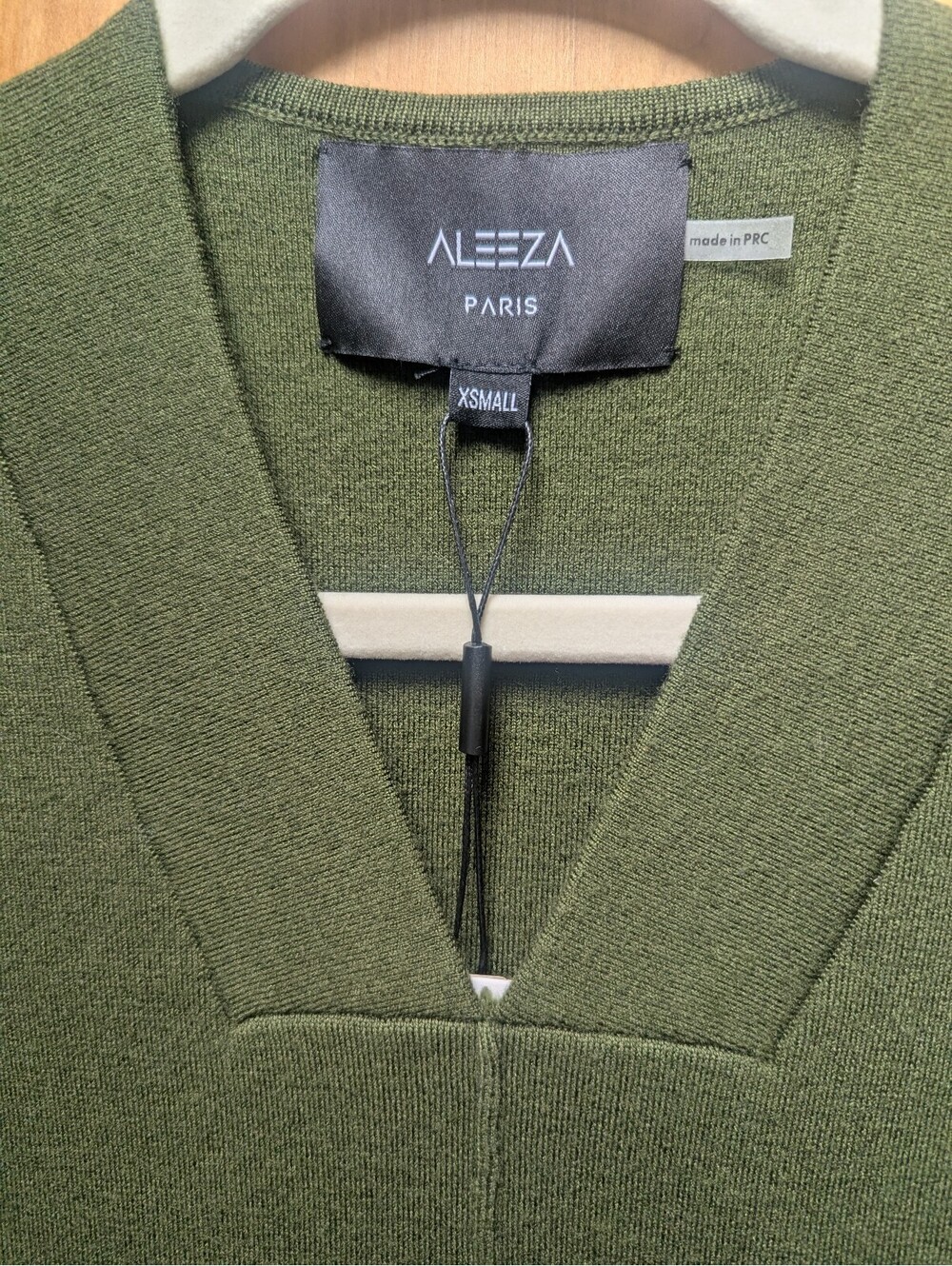 NWT ALEEZA PARIS ALORA VEST MOSS GREEN | 100% WOOL MINIMALIST LUXURY | SIZE XS - Picture 2 of 4